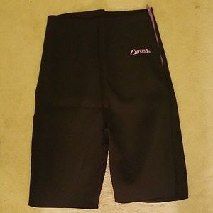 Curves trimming workout shorts